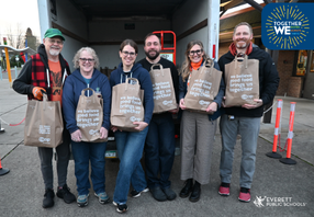  Sno-Isle Food Co-op donates 100 holiday meal kits